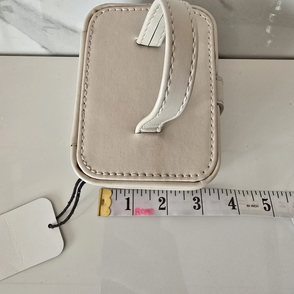 Tuscan Designs | Cream Jewelry Travel Case